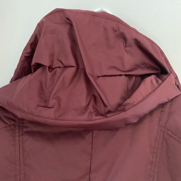 Kenneth Cole Women’s Puffer Down Burgundy button Front Jacket - Picture 4 of 7